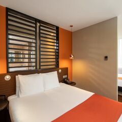 Отель Holiday Inn Amsterdam - Arena Towers сейф в номере