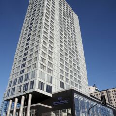 Hilton Warsaw Hotel & Convention Centre вид на фасад фото 2
