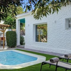 Отель Villas By Seric,15' walking to the beach Торремолинос фото 3