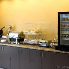 Comfort Suites Manchester in Manchester, United States of America from 157$, photos, reviews - zenhotels.com meals photo 2