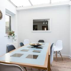 Отель 4 Bedroom House in Brighton в номере
