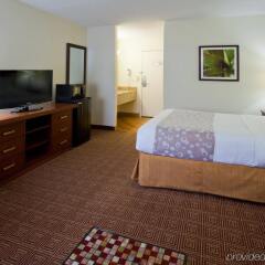 Отель La Quinta Inn Minneapolis Airport Блумингтон комната для гостей