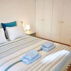Отель Central And Elegant Apt In Athens Афины комната для гостей фото 5