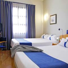 Отель Holiday Inn Express Ciudad de las Ciencias Испания, Валенсия - 1 отзыв об отеле, цены и фото номеров - забронировать отель Holiday Inn Express Ciudad de las Ciencias онлайн комната для гостей фото 3
