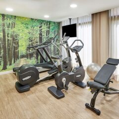 Отель NH Cornellá фитнесс-зал