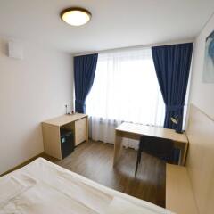 Отель LEU Guest House комната для гостей