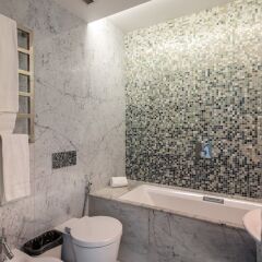 Отель Luxury 3BR Duplex 240m2 City Center PRK Лиссабон фото 12