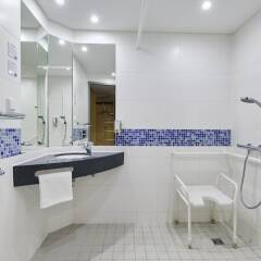 Отель Holiday Inn Express Berlin City Centre-West ванная фото 2