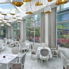 Отель The Ritz-Carlton, Dubai International Financial Centre гостиничный бар