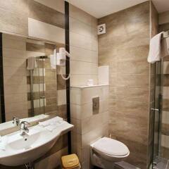 Отель Camelot Residence Болгария, Солнечный берег - отзывы, цены и фото номеров - забронировать отель Camelot Residence онлайн ванная
