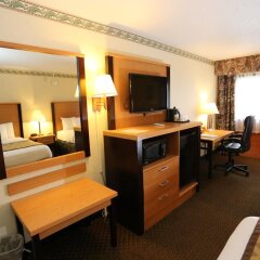 Отель Magnuson Grand Columbus North США, Колумбус - отзывы, цены и фото номеров - забронировать отель Magnuson Grand Columbus North онлайн удобства в номере фото 2