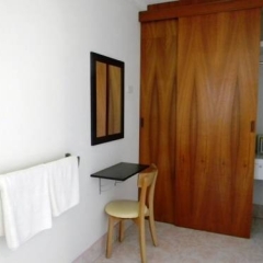 Отель Guesthouse @ Karon сейф в номере