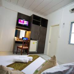 Отель Riski Residence Bangkok-Noi комната для гостей фото 5
