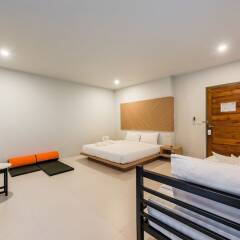 Отель Phuket Marine Poshtel фото 15