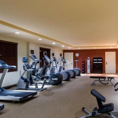 Отель Hilton Garden Inn Queens/JFK Airport США, Нью-Йорк - 1 отзыв об отеле, цены и фото номеров - забронировать отель Hilton Garden Inn Queens/JFK Airport онлайн фитнесс-зал фото 2