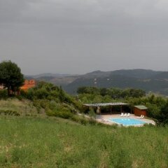 Отель La Foresteria Di San Leo Тито приотельная территория