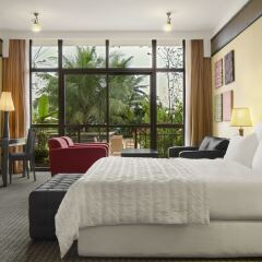 Отель Le Meridien Ibom Hotel & Golf Resort Нигерия, Уйо - отзывы, цены и фото номеров - забронировать отель Le Meridien Ibom Hotel & Golf Resort онлайн комната для гостей фото 2