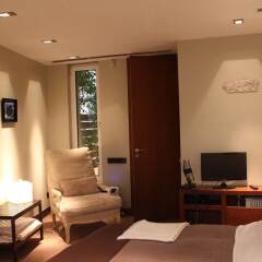 Отель Elegant And Cozy Central Apt • 5' To Athens Metro St Афины комната для гостей фото 2