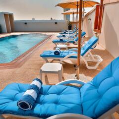 Signature Hotel Apartments & Spa бассейн фото 2