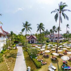 Отель APSARA Beachfront Resort and Villa пляж