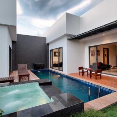 Отель Seastone Private Pool Villas бассейн