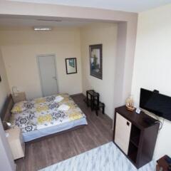 Отель Art GuestHouse бассейн