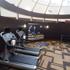 Отель Courtyard By Marriott Columbus West Колумбус фитнесс-зал