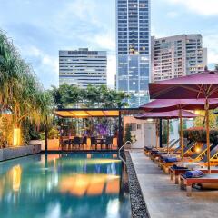 Отель Park Plaza Bangkok Soi 18 бассейн фото 3