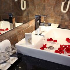 London Hotel & Apartment спа