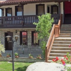 Отель Chorbadji Petkovi Hanove Болгария, Аврен - отзывы, цены и фото номеров - забронировать отель Chorbadji Petkovi Hanove онлайн приотельная территория