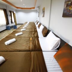 Отель Apinya Resort Bangsaray спа