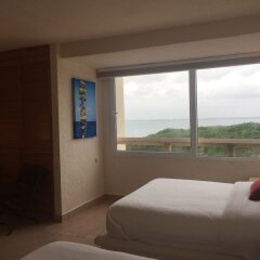Rodero by Solymar Beachfront Condos in Hotel Zone комната для гостей фото 2