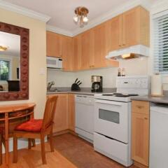 Отель Kitsilano Garden Suites Канада, Ванкувер - отзывы, цены и фото номеров - забронировать отель Kitsilano Garden Suites онлайн в номере фото 2