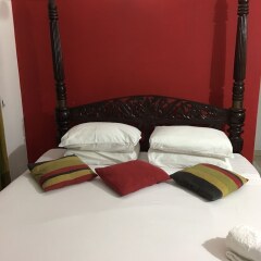 Отель The Saffron в номере