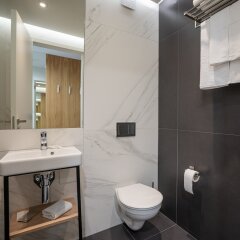 Отель Adella Boutique София ванная