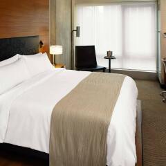 Отель Renaissance New York Midtown Hotel США, Нью-Йорк - отзывы, цены и фото номеров - забронировать отель Renaissance New York Midtown Hotel онлайн комната для гостей фото 4