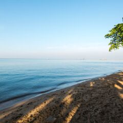 Отель Beach 7 Condo by GrandisVillas Паттайя пляж