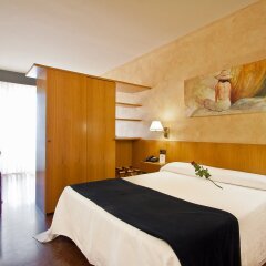 Отель Aparthotel Atenea Calabria Испания, Барселона - 12 отзывов об отеле, цены и фото номеров - забронировать отель Aparthotel Atenea Calabria онлайн фото 4