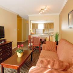 Отель Robson Suites Канада, Ванкувер - отзывы, цены и фото номеров - забронировать отель Robson Suites онлайн комната для гостей фото 2