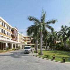 Nadi Myanmar Hotel Mandalay парковка