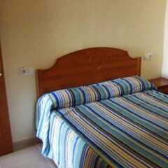 Отель Apartamentos Las Parcelas Испания, Кониль-де-ла-Фронтера - отзывы, цены и фото номеров - забронировать отель Apartamentos Las Parcelas онлайн комната для гостей фото 3