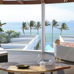 Отель The Privilege Ezra Beach Club Самуи питание