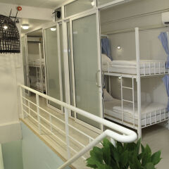 Coop Hostel Бангкок балкон
