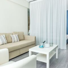 Отель Ermou Suites by Livin Urbban комната для гостей фото 3