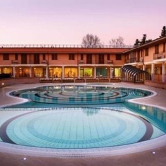 Hotel Eden Сарнано бассейн
