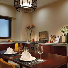 Отель Serenity Coast All Suite Resort Sanya в номере