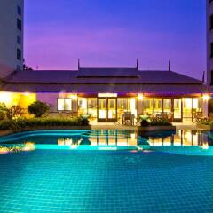 Отель Lasalle Suites & Spa бассейн фото 3