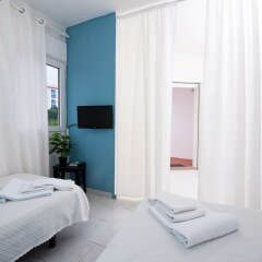 Отель Lena's Beach House комната для гостей фото 2