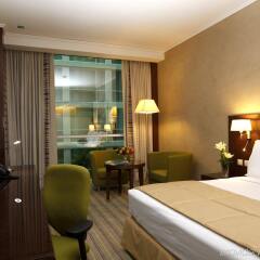 Отель Holiday Inn Meydan комната для гостей фото 5