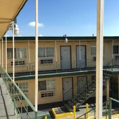 Отель Eastsider Motel США, Лос-Анджелес - отзывы, цены и фото номеров - забронировать отель Eastsider Motel онлайн балкон